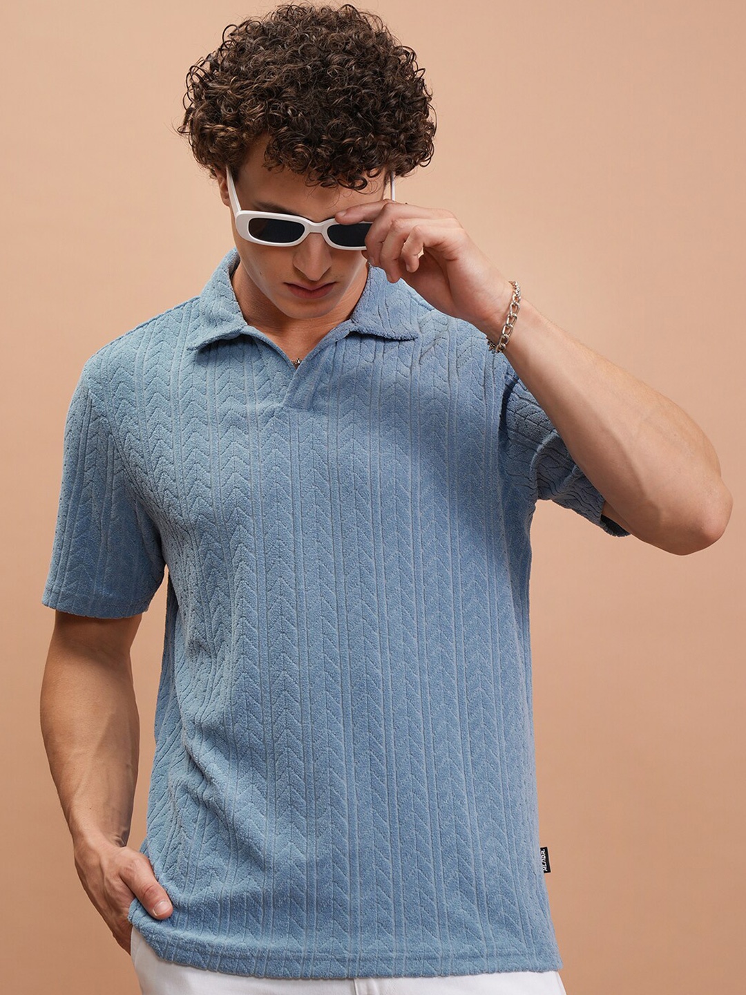 

HIGHLANDER Relaxed Fit Self Design T-shirt, Blue