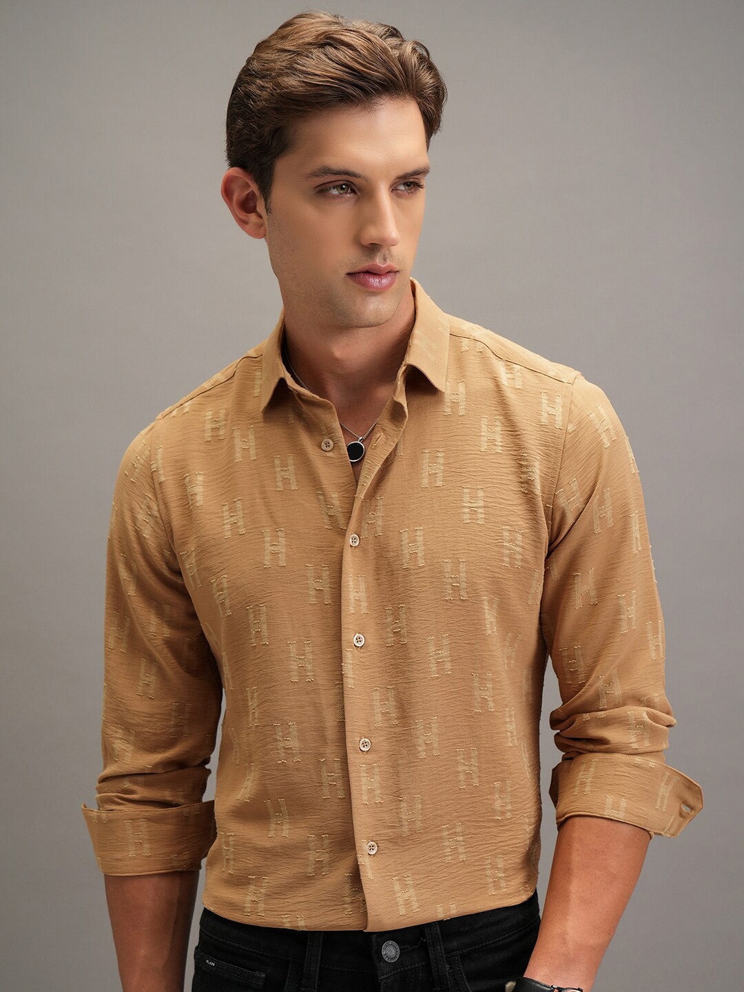 

HIGHLANDER Jacquard Textured Party Shirt, Khaki