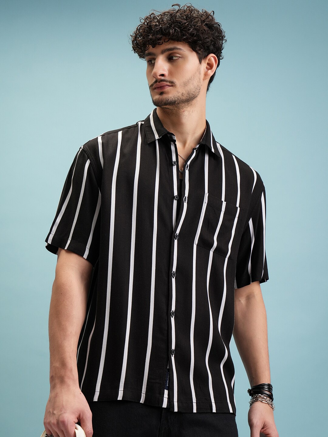 

Highlander Men Striped Oversized Shirt, Black