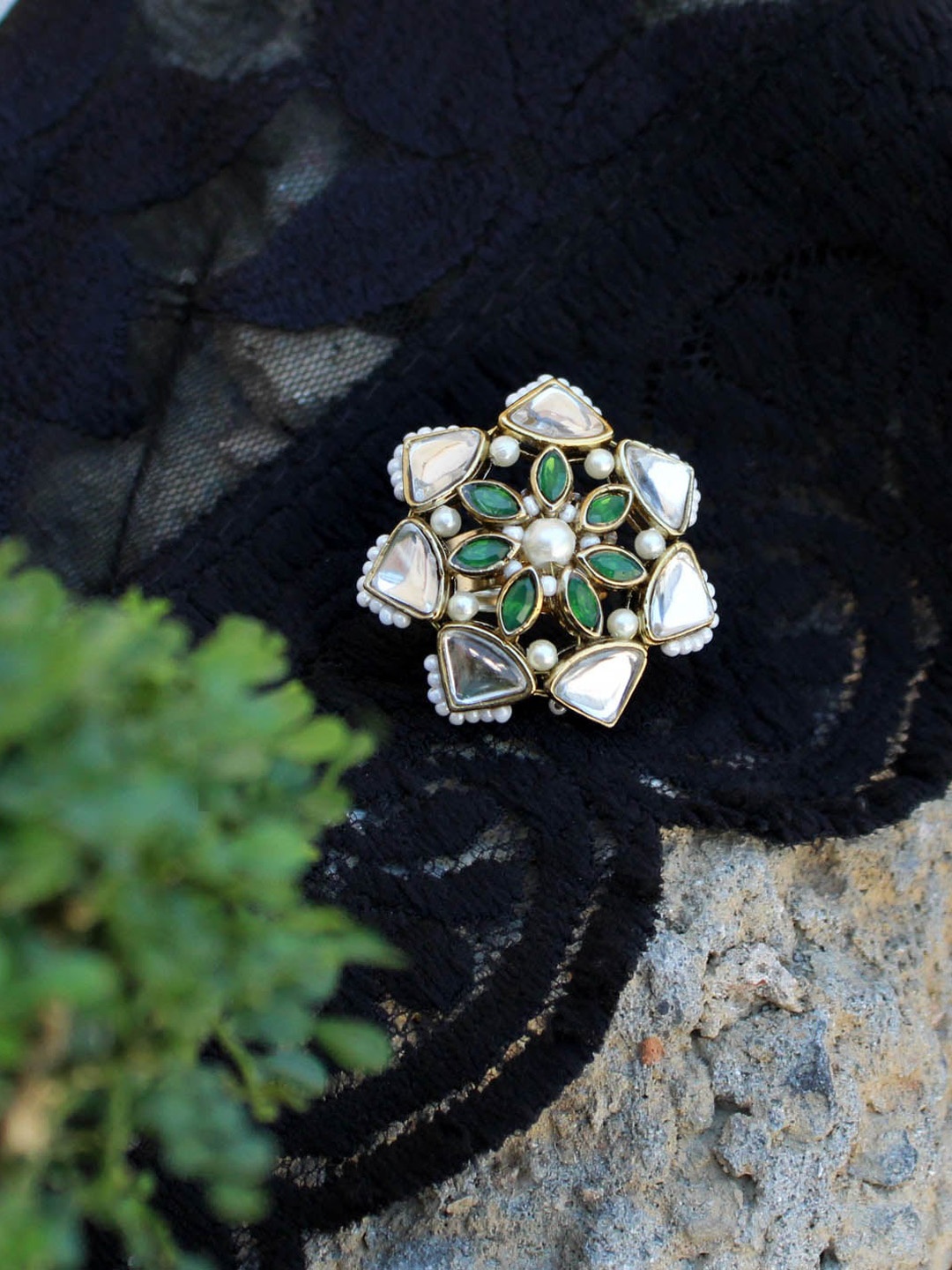 

BeAbhika Gold-Plated Kundan Studded Finger Ring