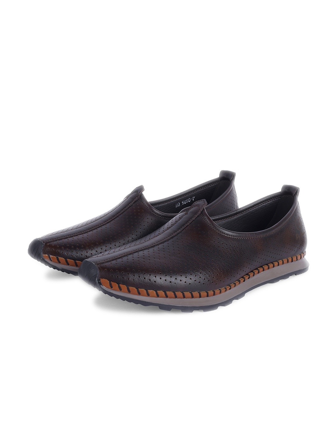 

Big Boon Men Perforated Lightweight Mojaris, Bronze