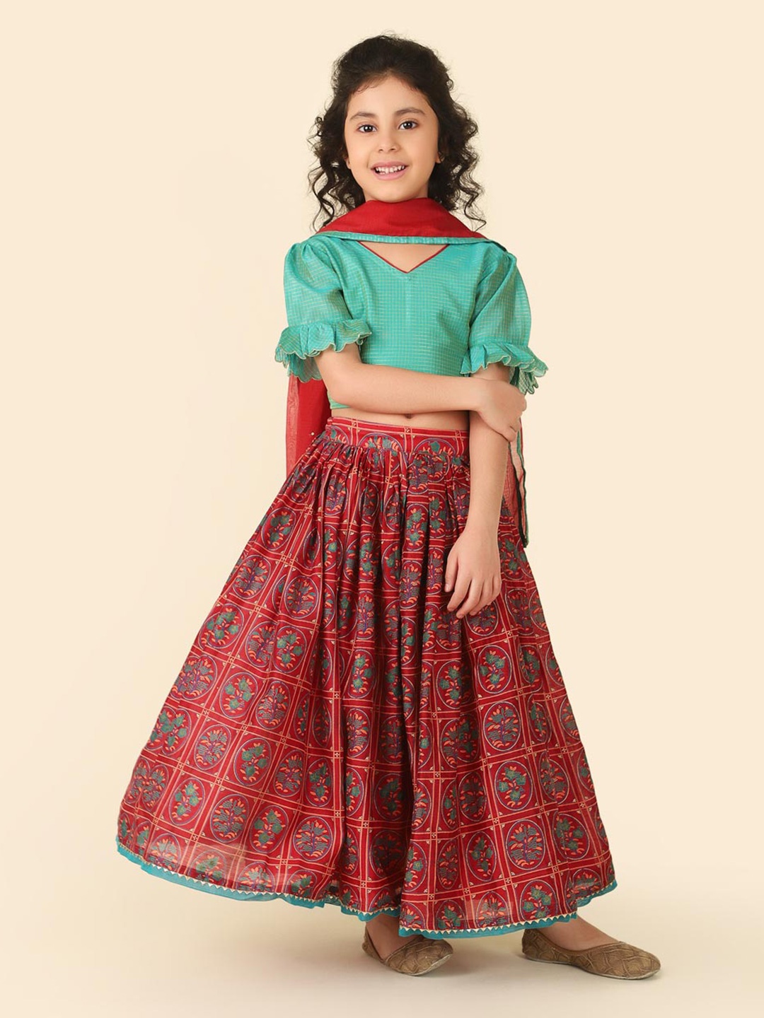 

Fabindia Girls Printed V-eck Cotton & Silk Ready to Wear Lehenga & Blouse With Dupatta, Green