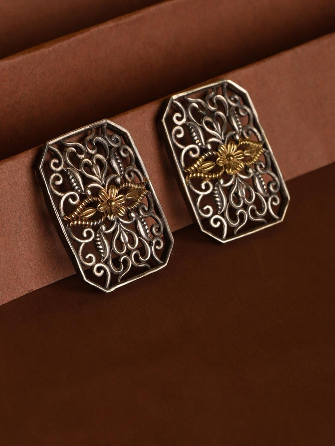

Fabindia Silver-Plated Geometric Shaped Stud Earrings