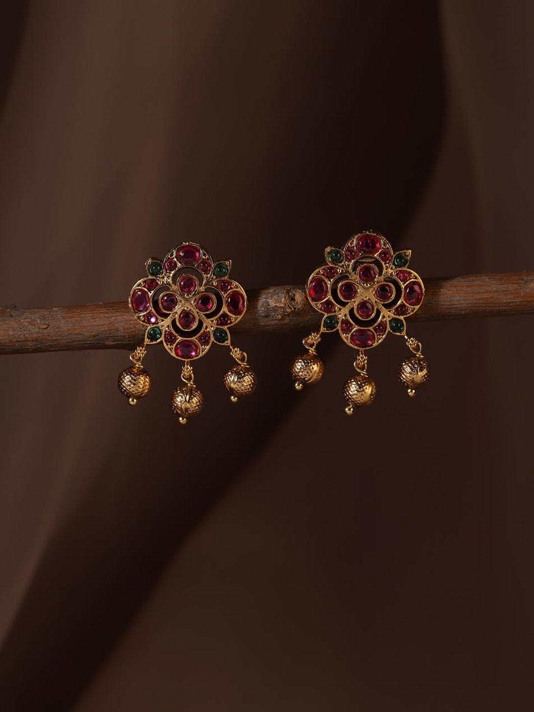 

Fabindia Artificial Stones and Beads Contemporary Studs Earrings, Gold