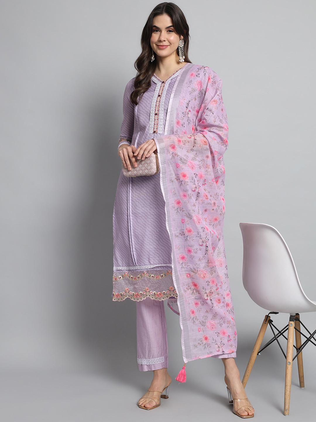 

Momina Fashion Leheriya Striped Regular Thread Work Linen Kurta With Trousers & Dupatta, Lavender