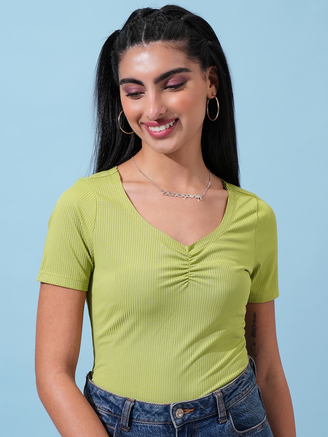 

Tokyo Talkies Green V-Neck Short Sleeves Gathered Top
