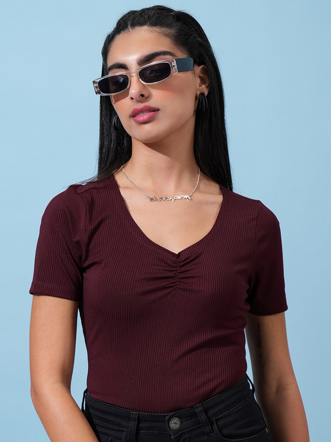 

Tokyo Talkies V-Neck Ruched Ribbed Top, Burgundy