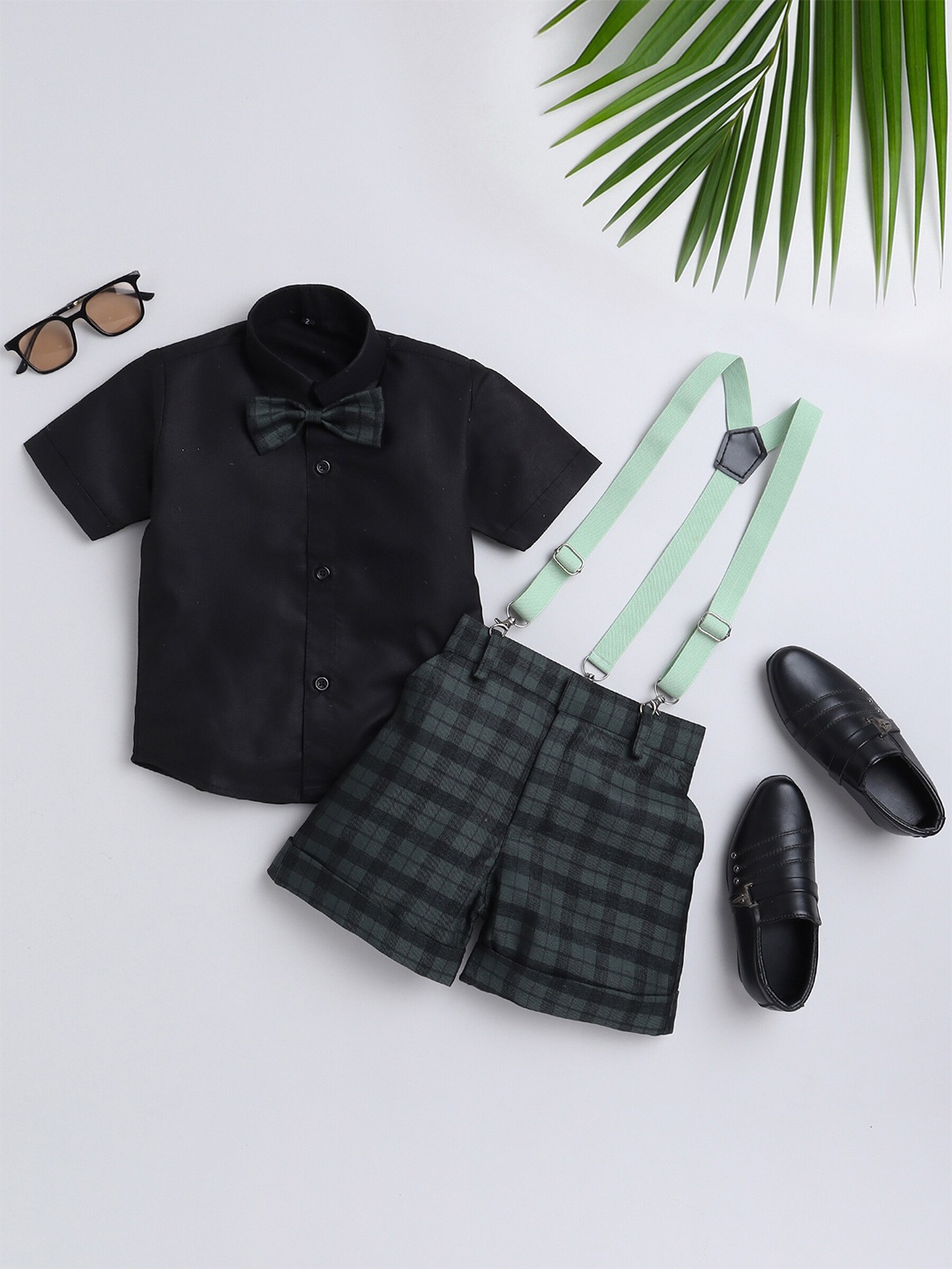 

Jeetethnics Boys Shirt Collar Shirt & Shorts With Suspenders, Green