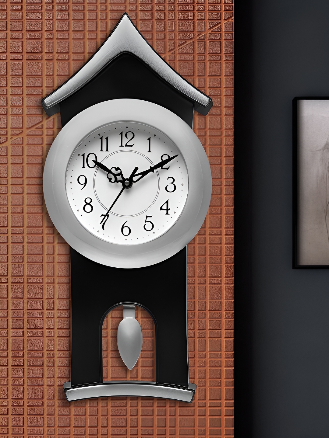 

Attractionz Silver-Toned & White Traditional Wall Clock