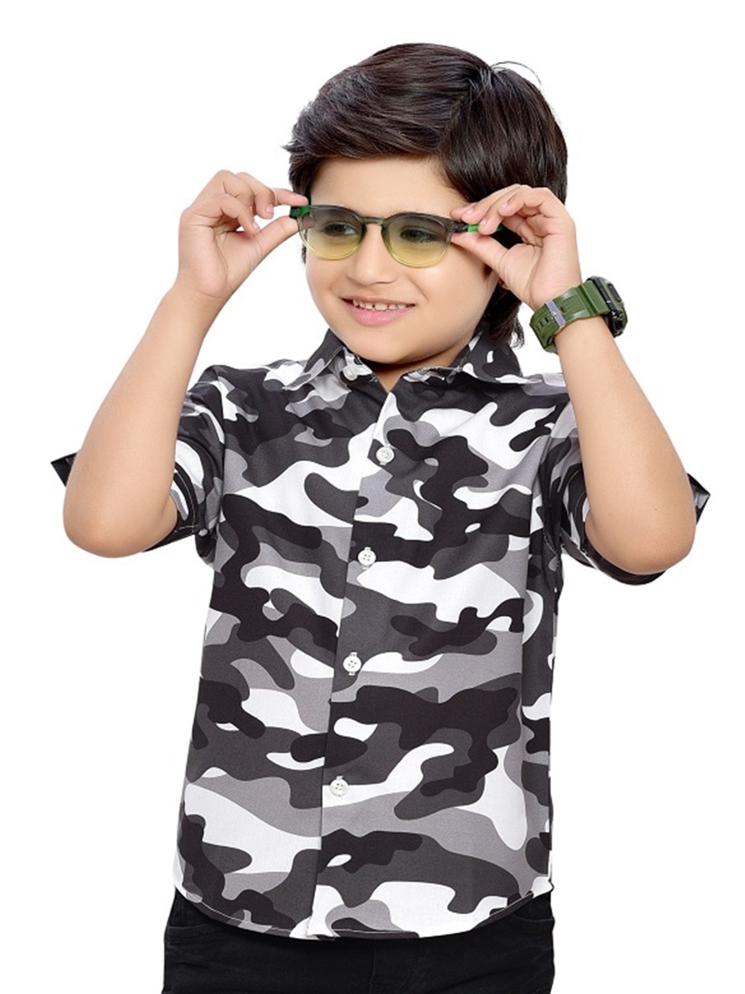 

BAESD Boys Comfort Camouflage Printed Spread Collar Cotton Casual Shirt, Black