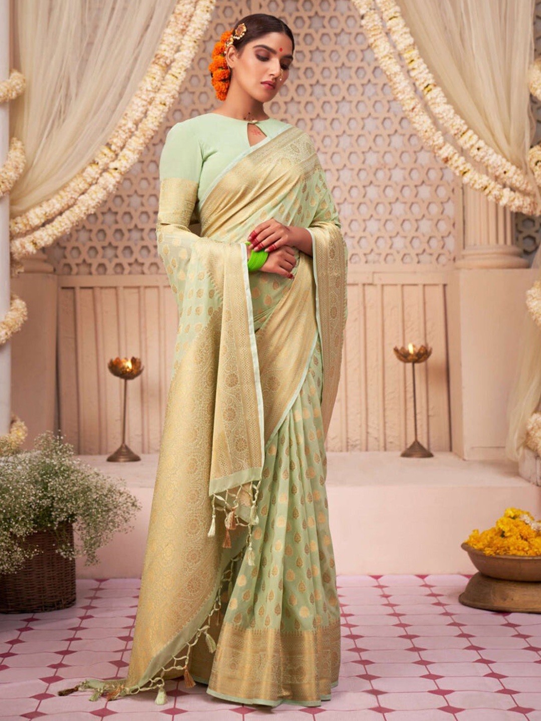 

Jinal & Jinal Woven Design Zari Art Silk Banarasi Saree, Green