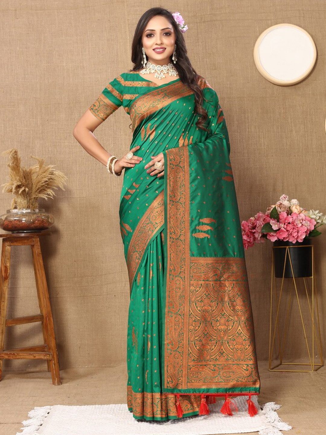 

Divyadham Textiles Ethnic Motifs Woven Design Zari Pure Silk Banarasi Saree, Green