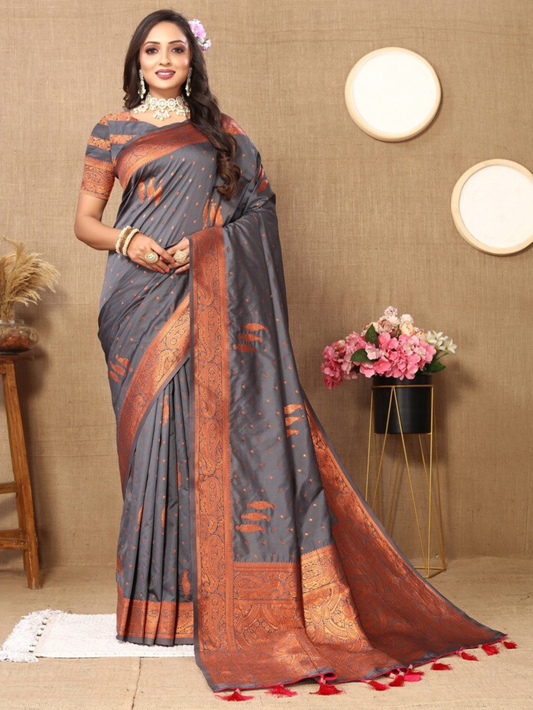 

Divyadham Textiles Ethnic Motifs Woven Design Zari Pure Silk Banarasi Saree, Grey