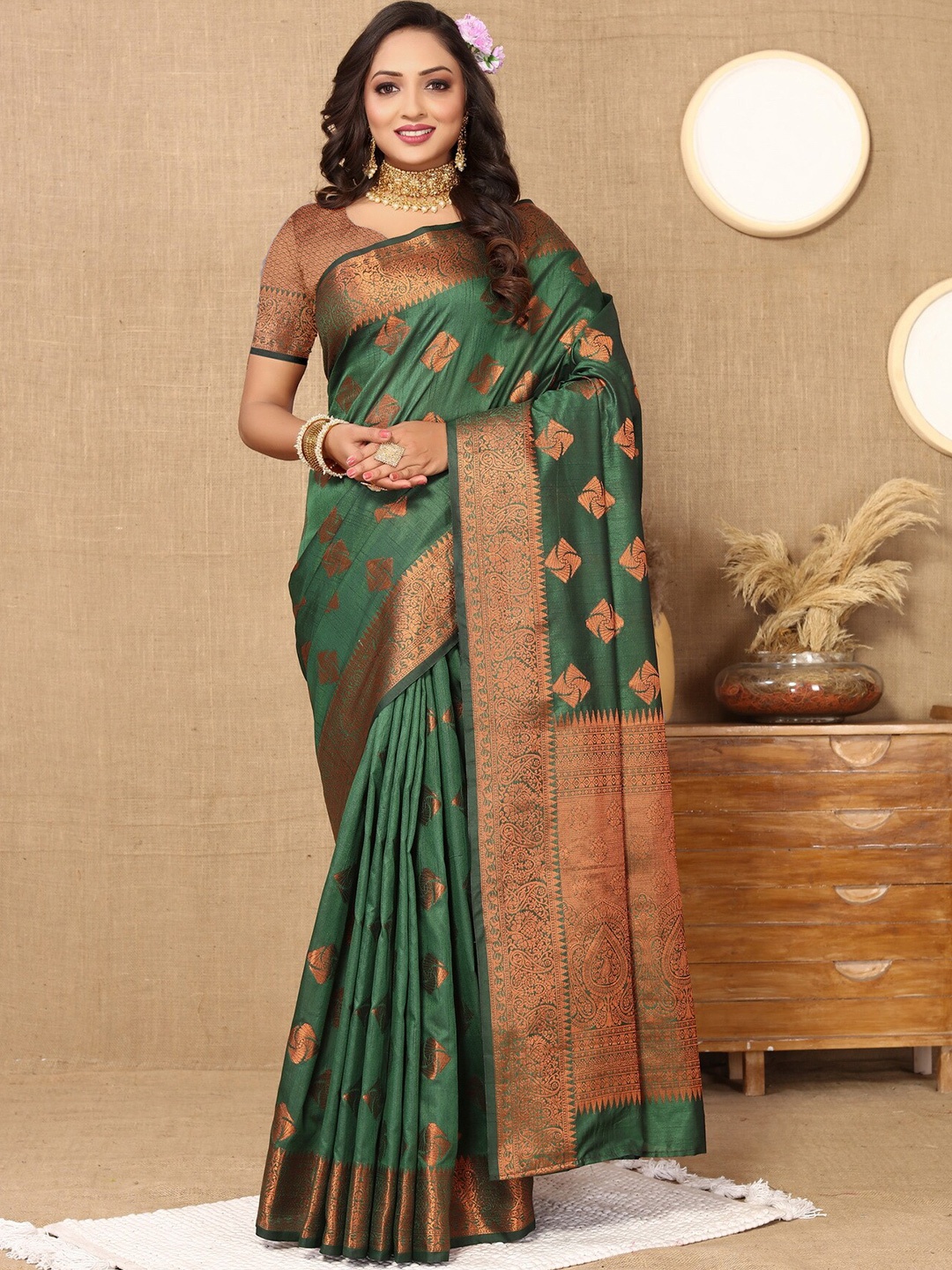 

Divyadham Textiles Ethnic Motifs Woven Design Zari Pure Silk Banarasi Saree, Green