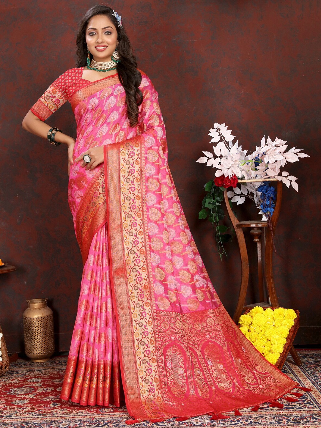

Divyadham Textiles Ethnic Motifs Woven Design Zari Organza Banarasi Saree, Coral