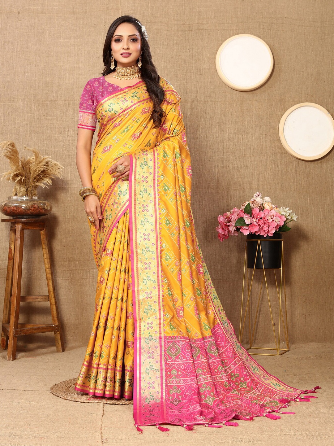 

Divyadham Textiles Floral Woven Design Zari Pure Silk Patola Banarasi Saree, Yellow