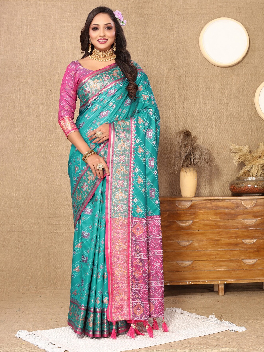 

Divyadham Textiles Ethnic Motifs Zari Pure Silk Patola Saree, Turquoise blue