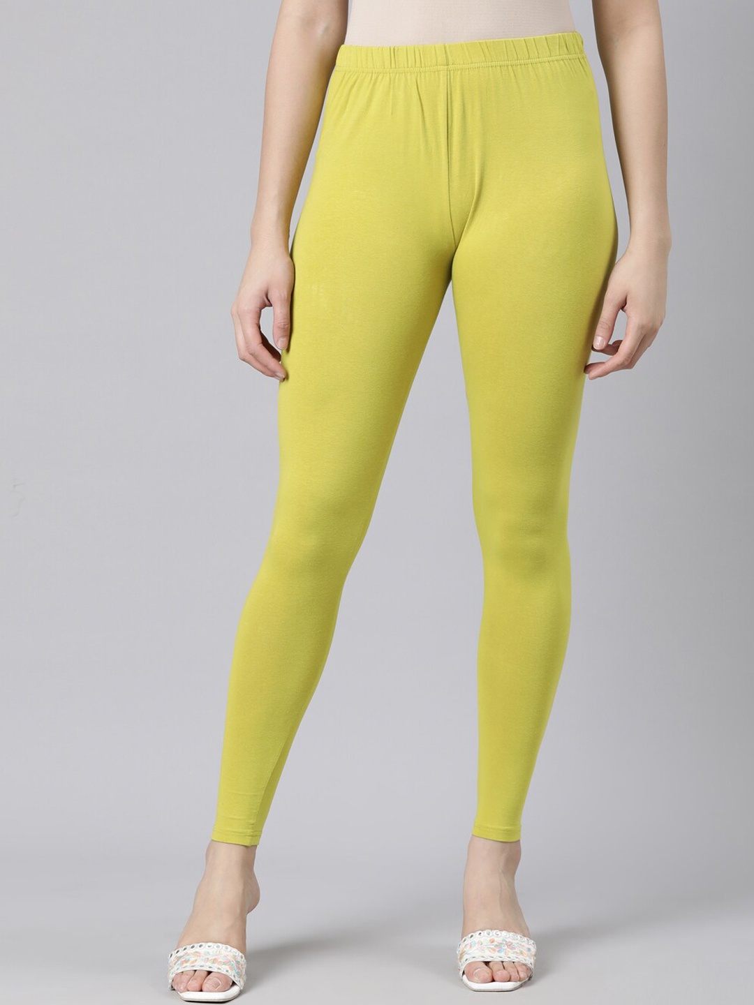 

Souchii Women Ankle-Length Leggings, Green