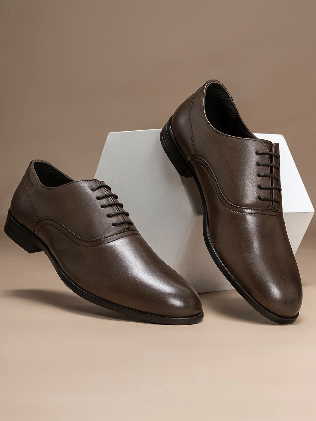 

Red Tape Men Solids Formal Oxfords, Brown