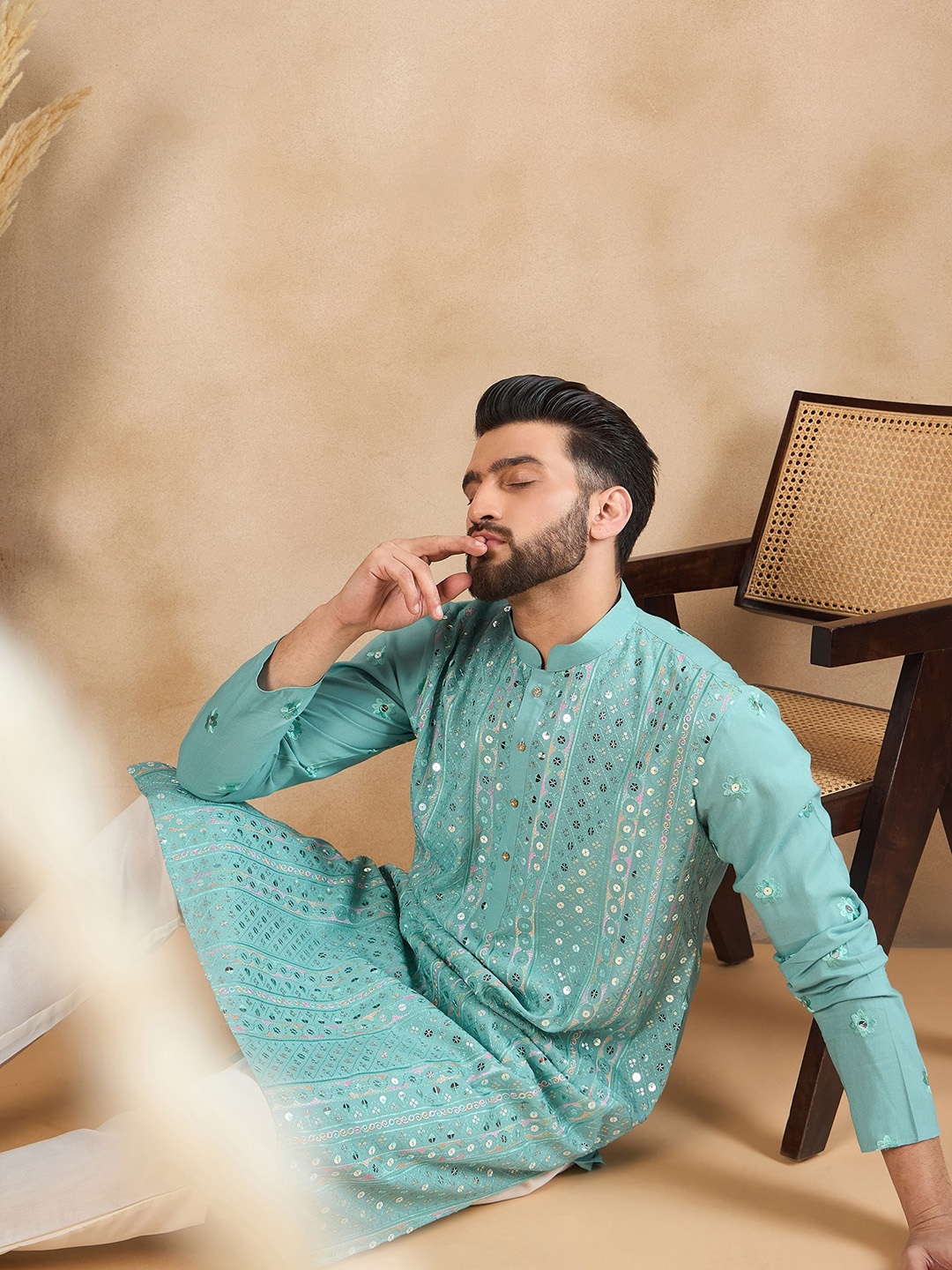 

House of Pataudi Embellished Mandarin Collar Straight Kurta, Blue