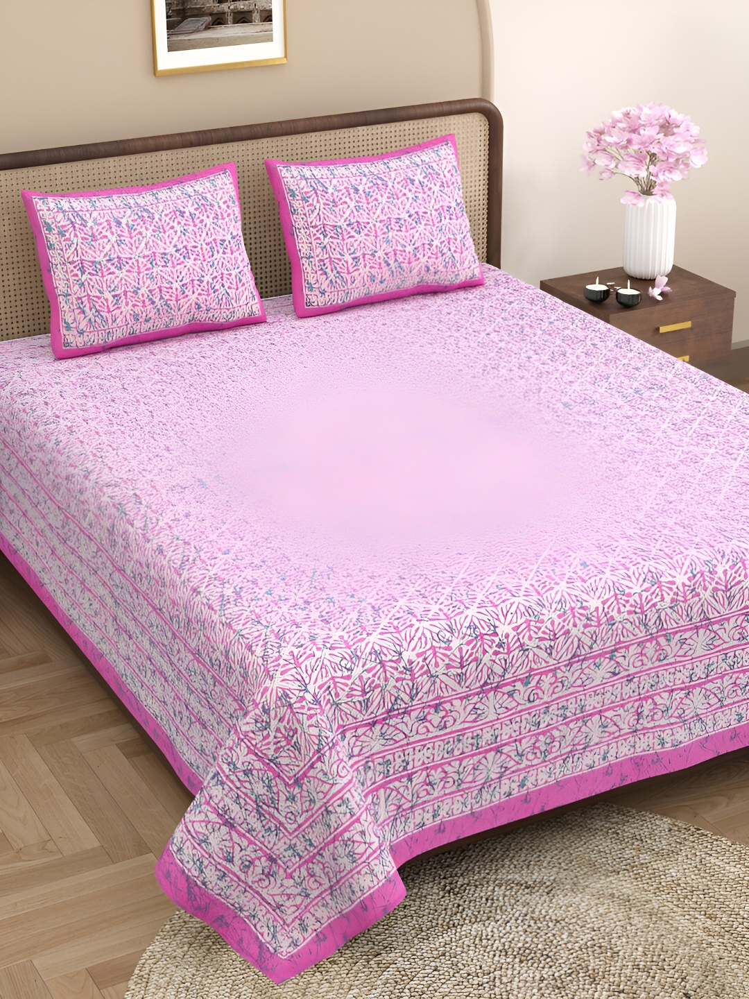 

Aura Red & Green Ethnic Motifs Cotton 144 TC Queen Bedsheet With 2 Pillow Covers, Pink