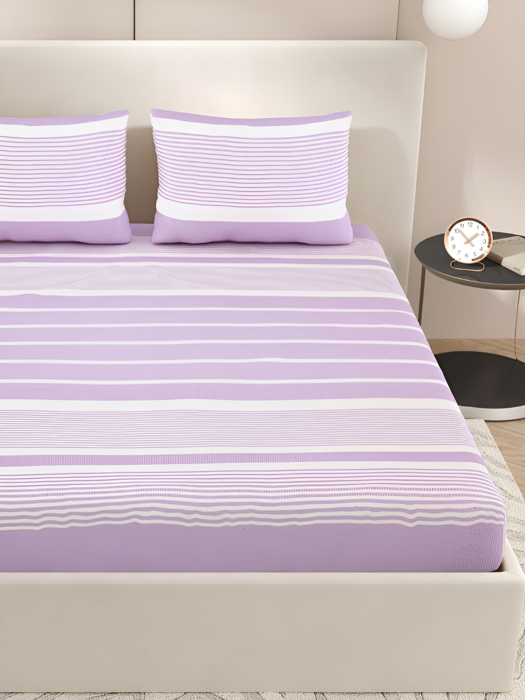 

Aura Lavender & White Geometric 144 TC Cotton Queen Bedsheet with 2 Pillow Covers