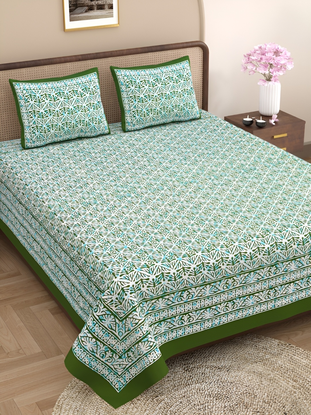 

Aura White & Green Ethnic Motifs 144 TC Cotton Queen Bedsheet with 2 Pillow Covers