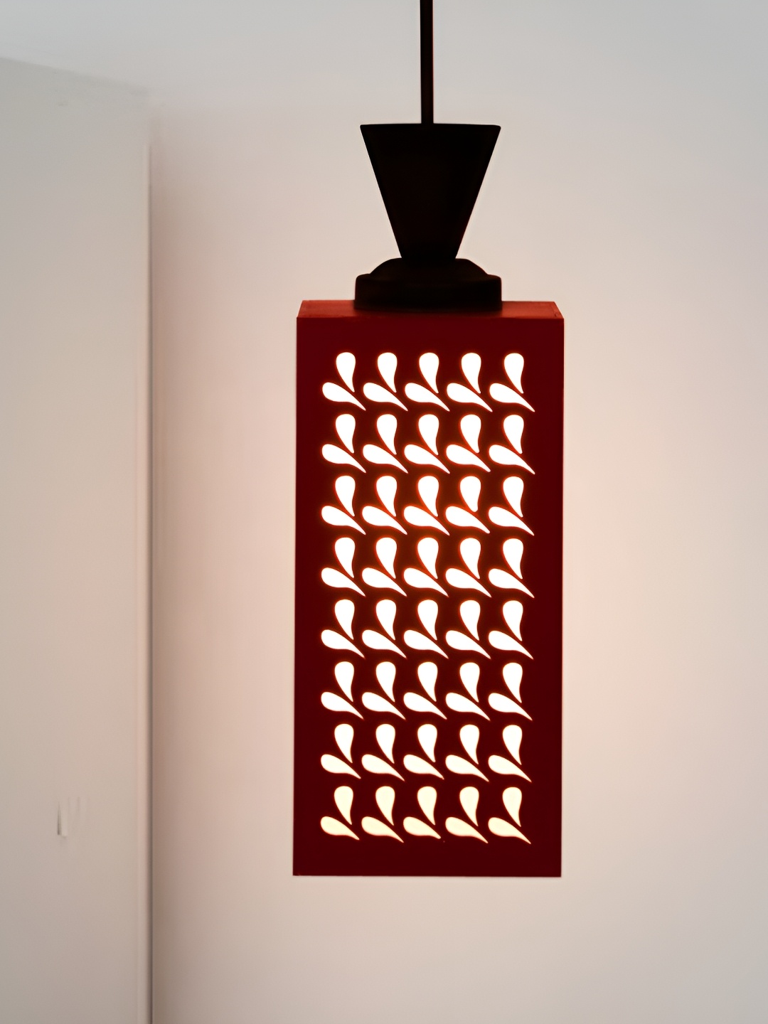 

Afast Red Traditional Ceiling Lamp