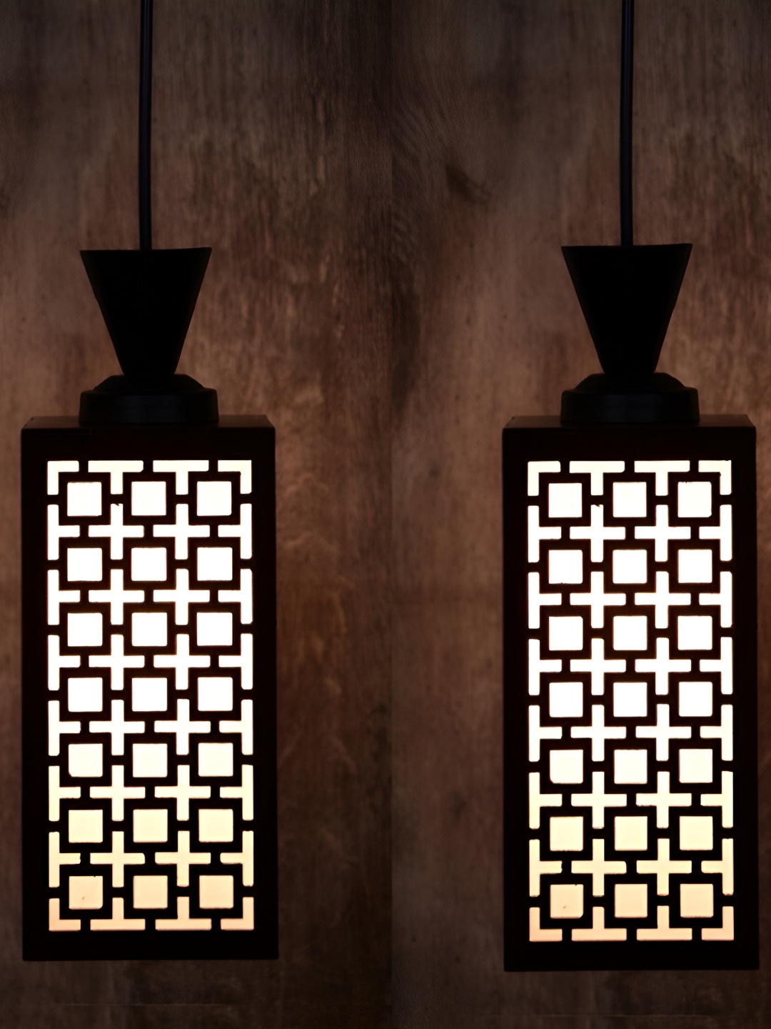 

Afast Brown & White Textured Traditional Hanging Ceiling Lamp