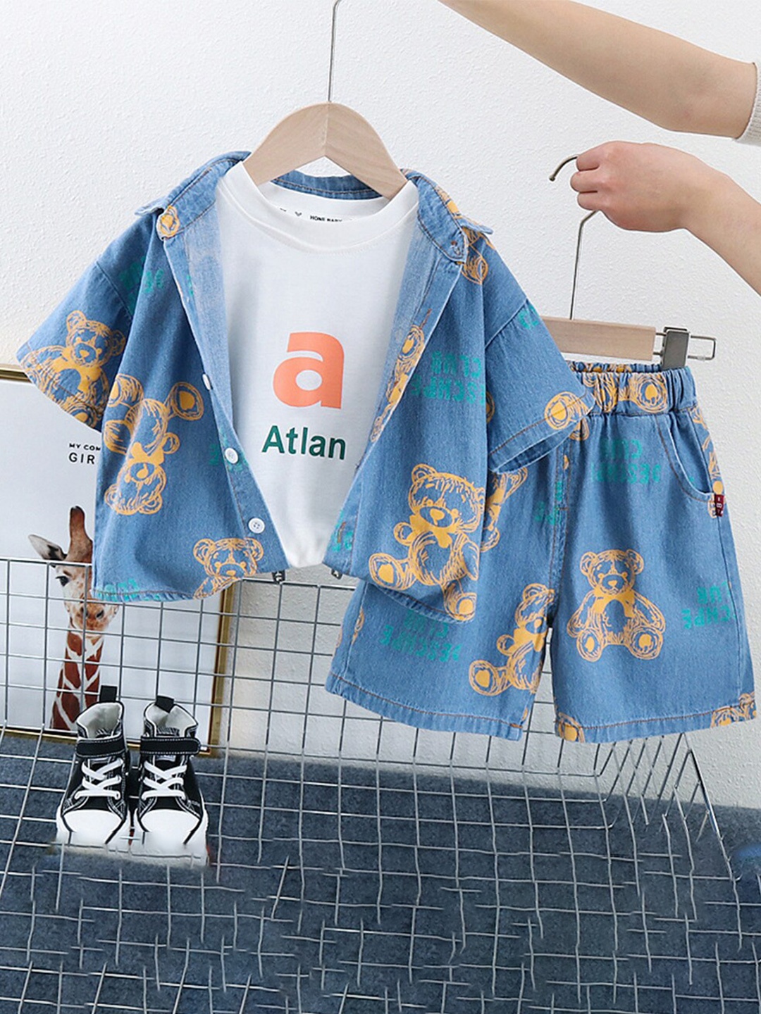 

INCLUD Infant Boys Printed Shirt & Shorts With T-Shirt, Blue