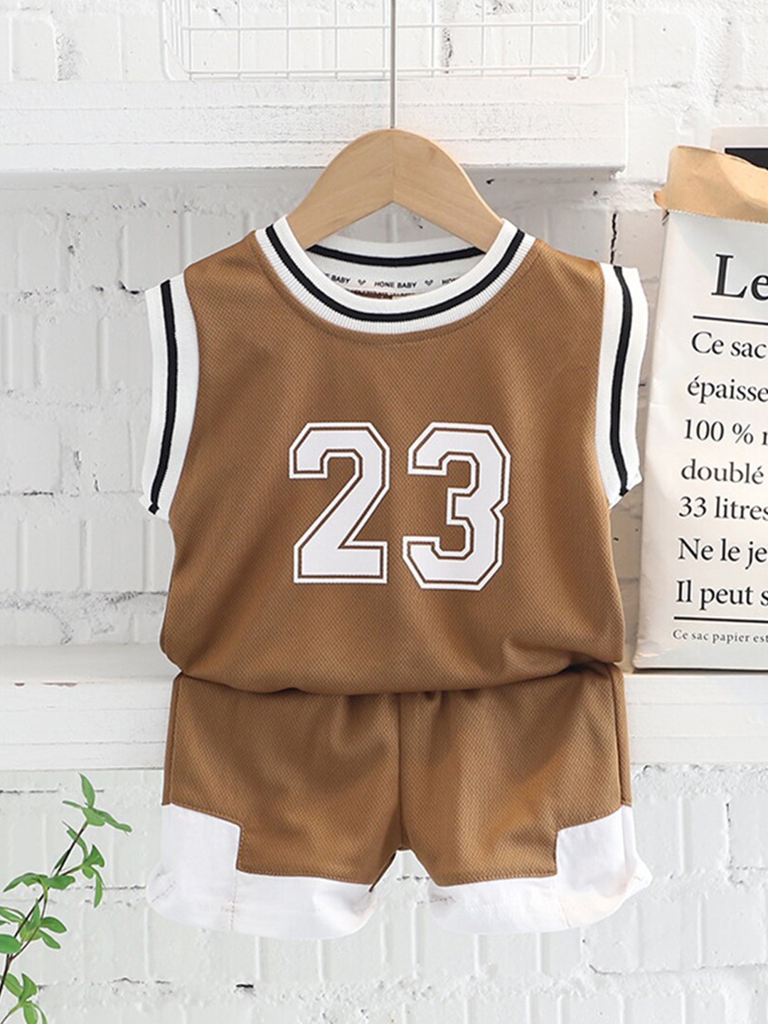 

INCLUD Infant Boys Printed Sleeveless T-shirt with Shorts, Brown
