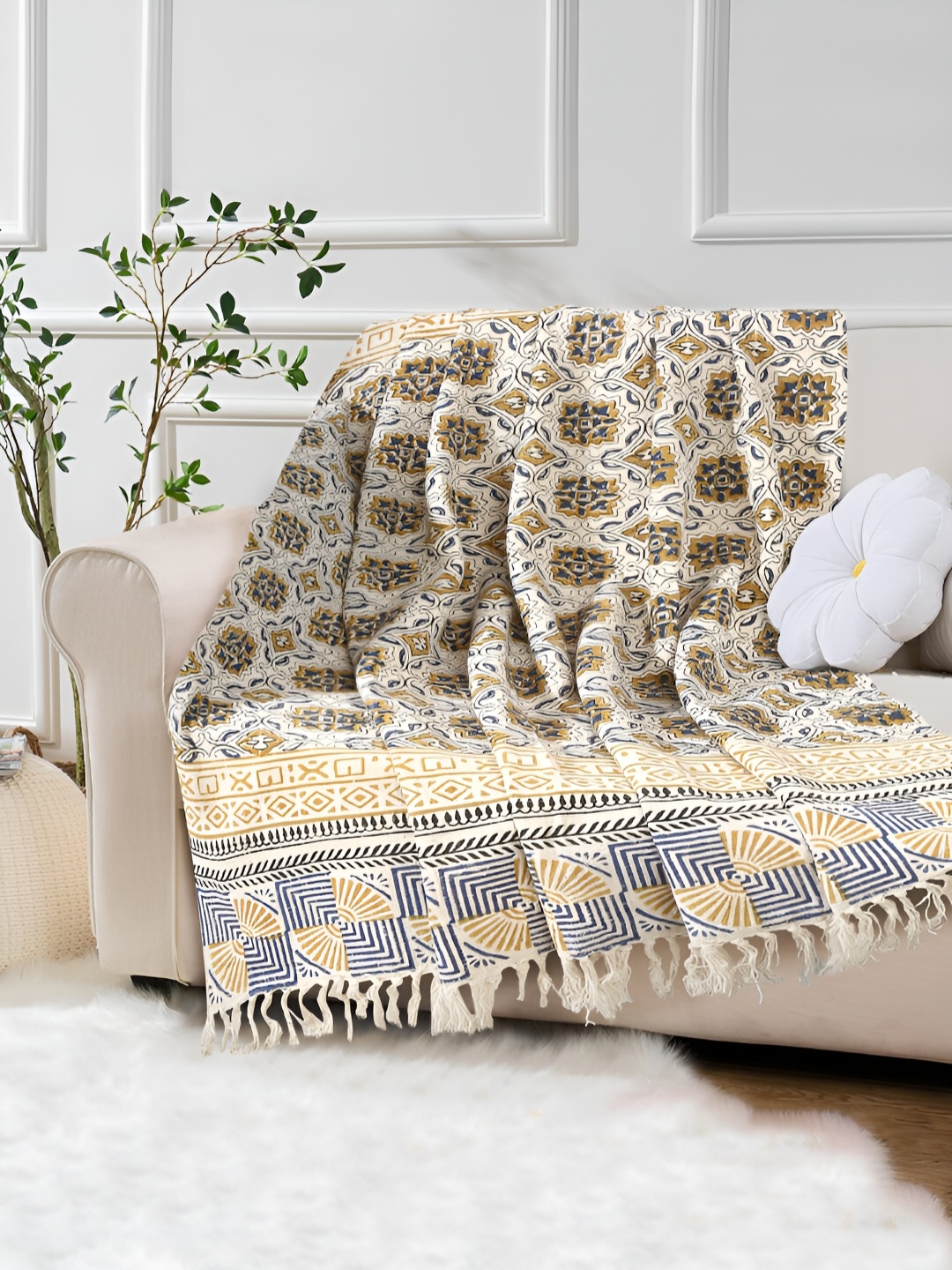 

eyda Beige & Blue Printed Cotton Sofa Throw