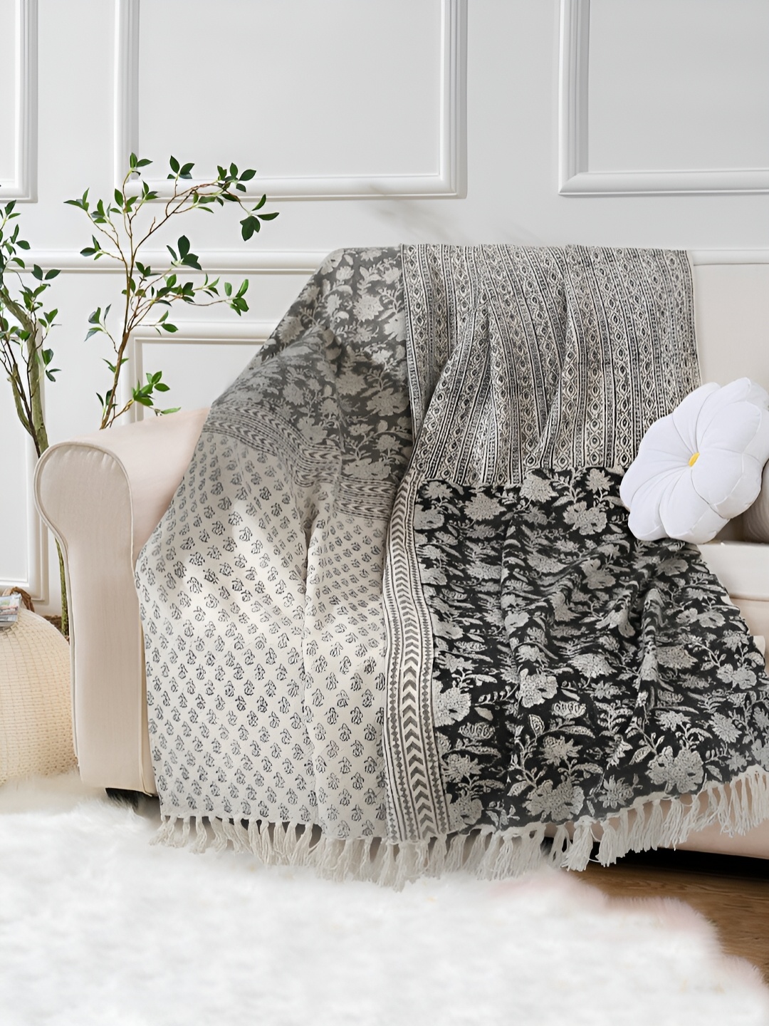 

eyda Black & Grey Block Printed Cotton Throw
