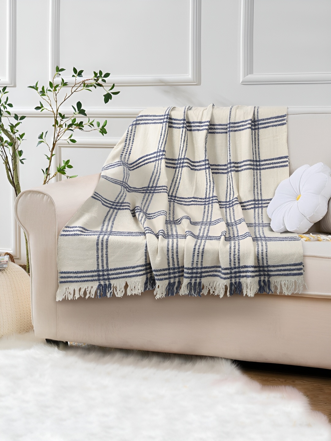 

eyda Cream & Blue Woven Design Cotton Sofa Throw Blanket