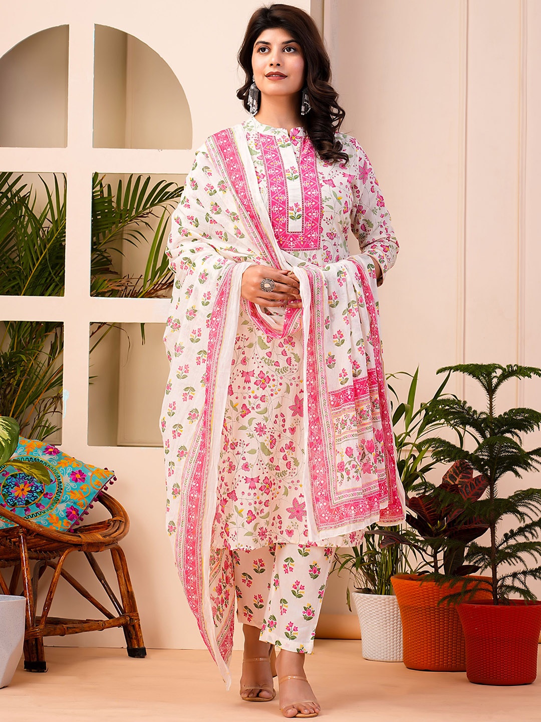

ZOYOTO Floral Printed Thread Work Pure Cotton Straight Kurta with Trousers & Dupatta, White