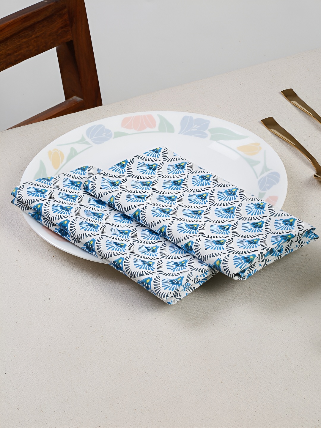 

Ratan Cart White & Blue 4 Pieces Printed Cotton Table Napkins