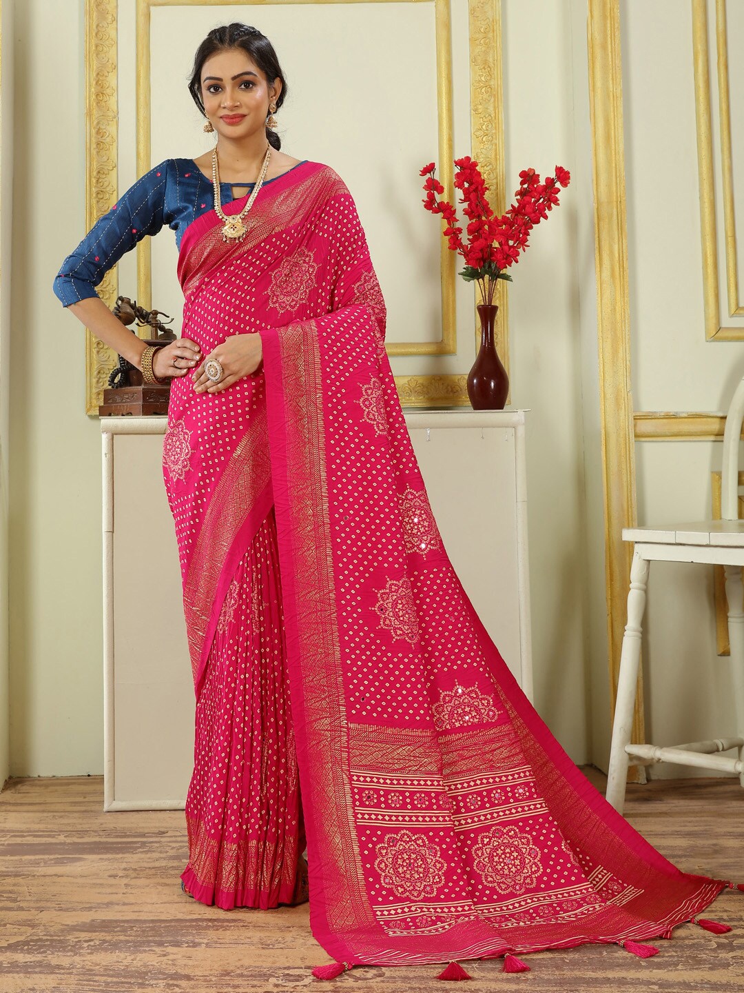 

Mitera Pink & Gold Toned Bandhani Saree