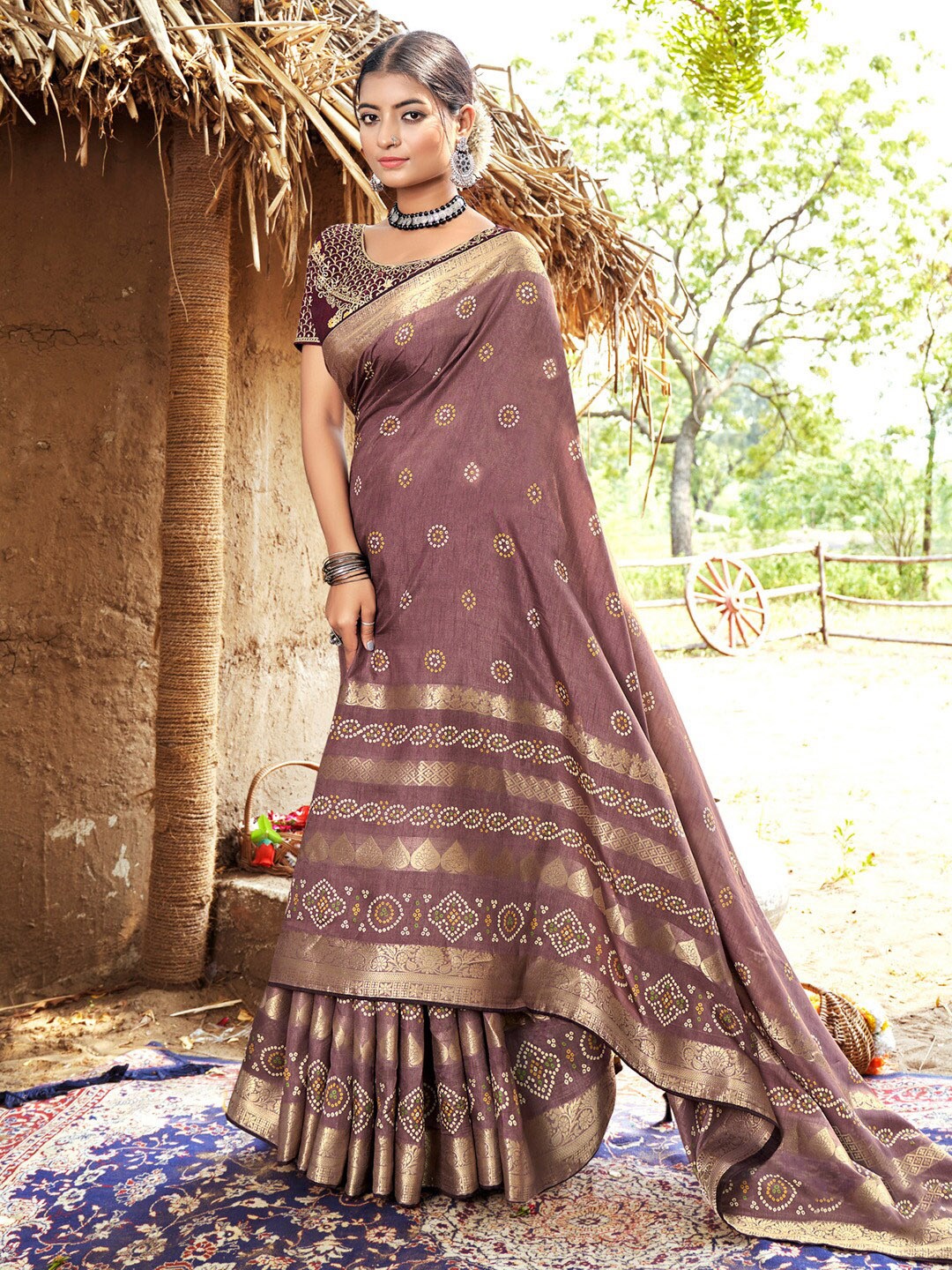 

Saree mall Woven Design Zari Silk Sarees, Mauve