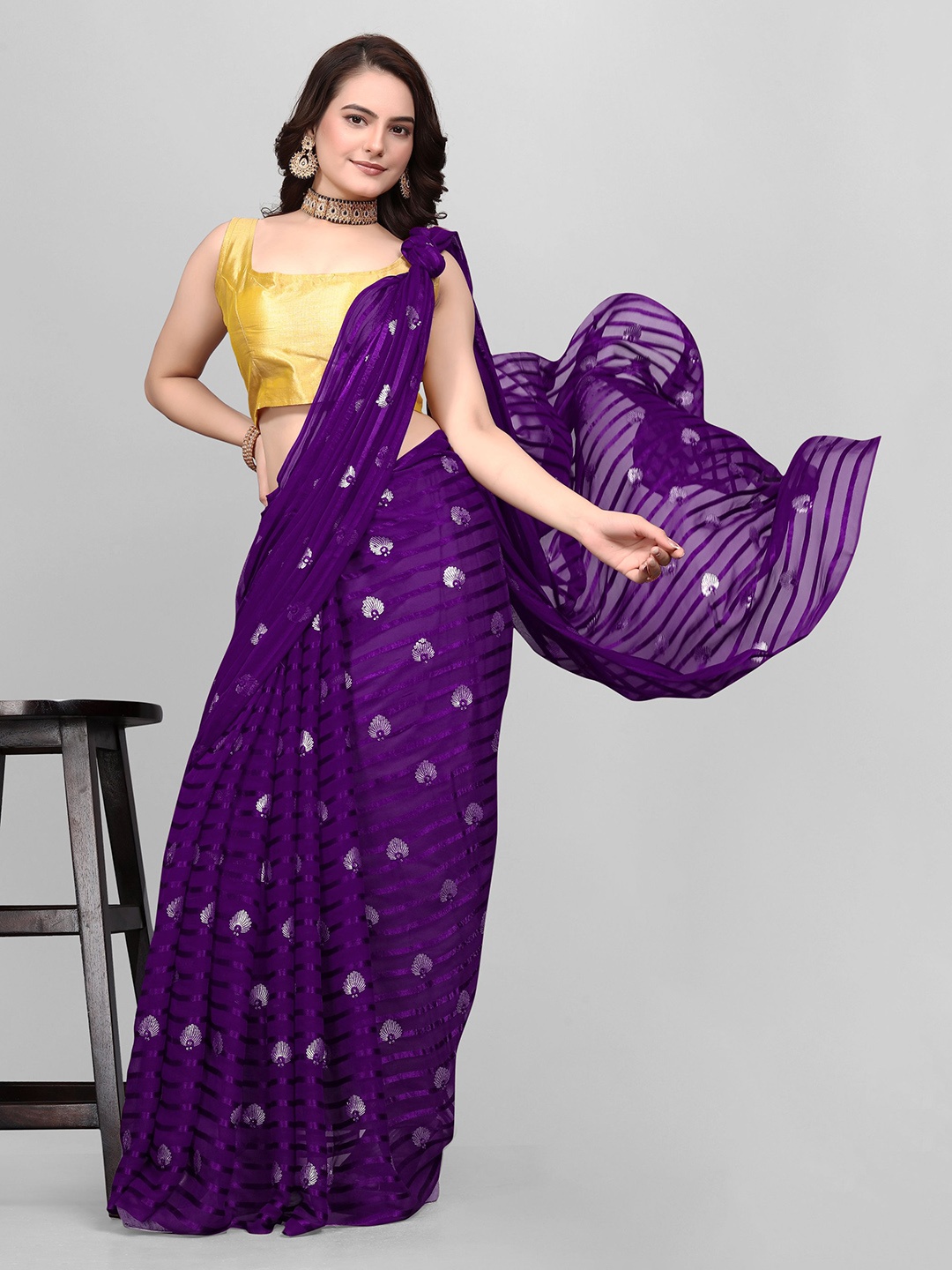 

Avojee Ethnic Motifs Embellished Saree, Purple