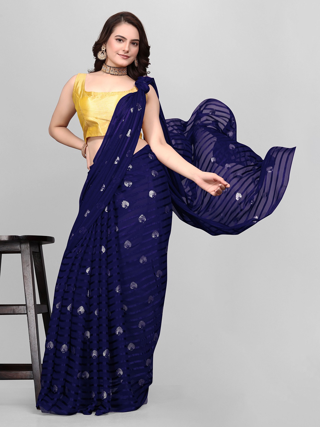 

Avojee Ethnic Motifs Embellished Saree, Navy blue