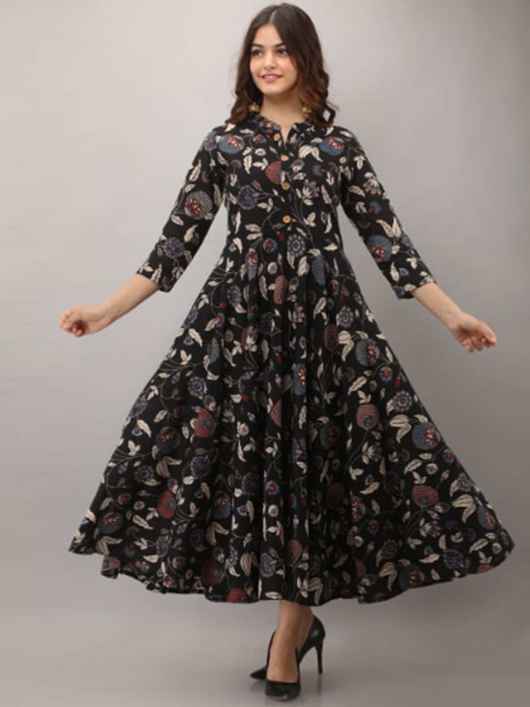 

BAIRAJ Floral Printed Flared Sleeves Thread Work Anarkali Kurta, Black