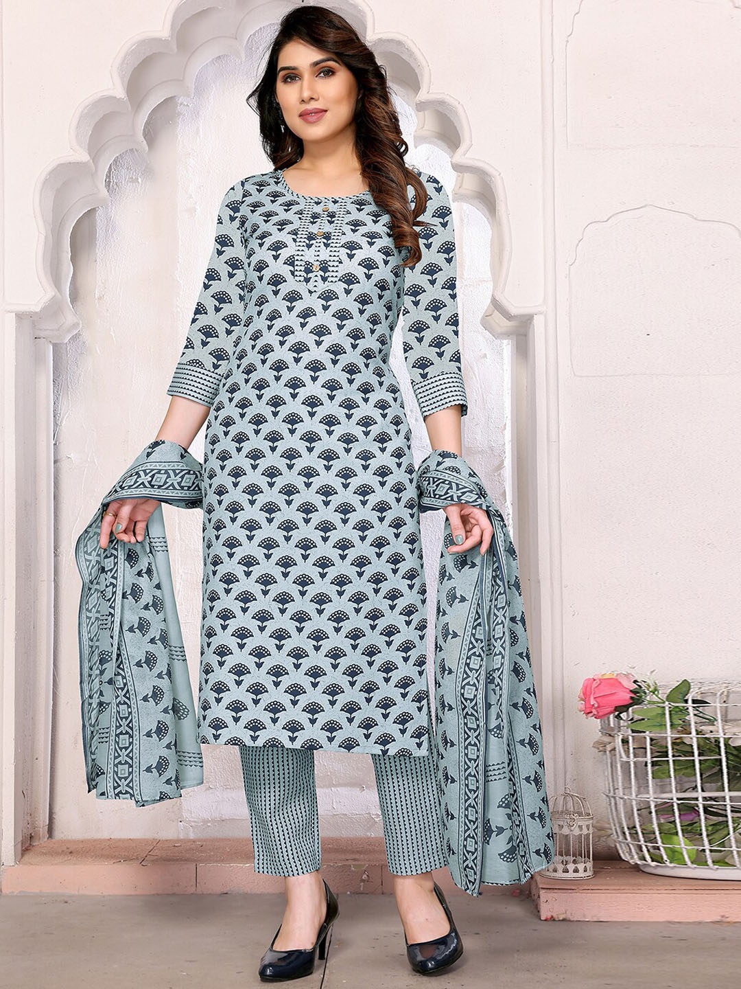 

KALINI Ethnic Motifs Printed Kurta With Trousers & Dupatta, Grey