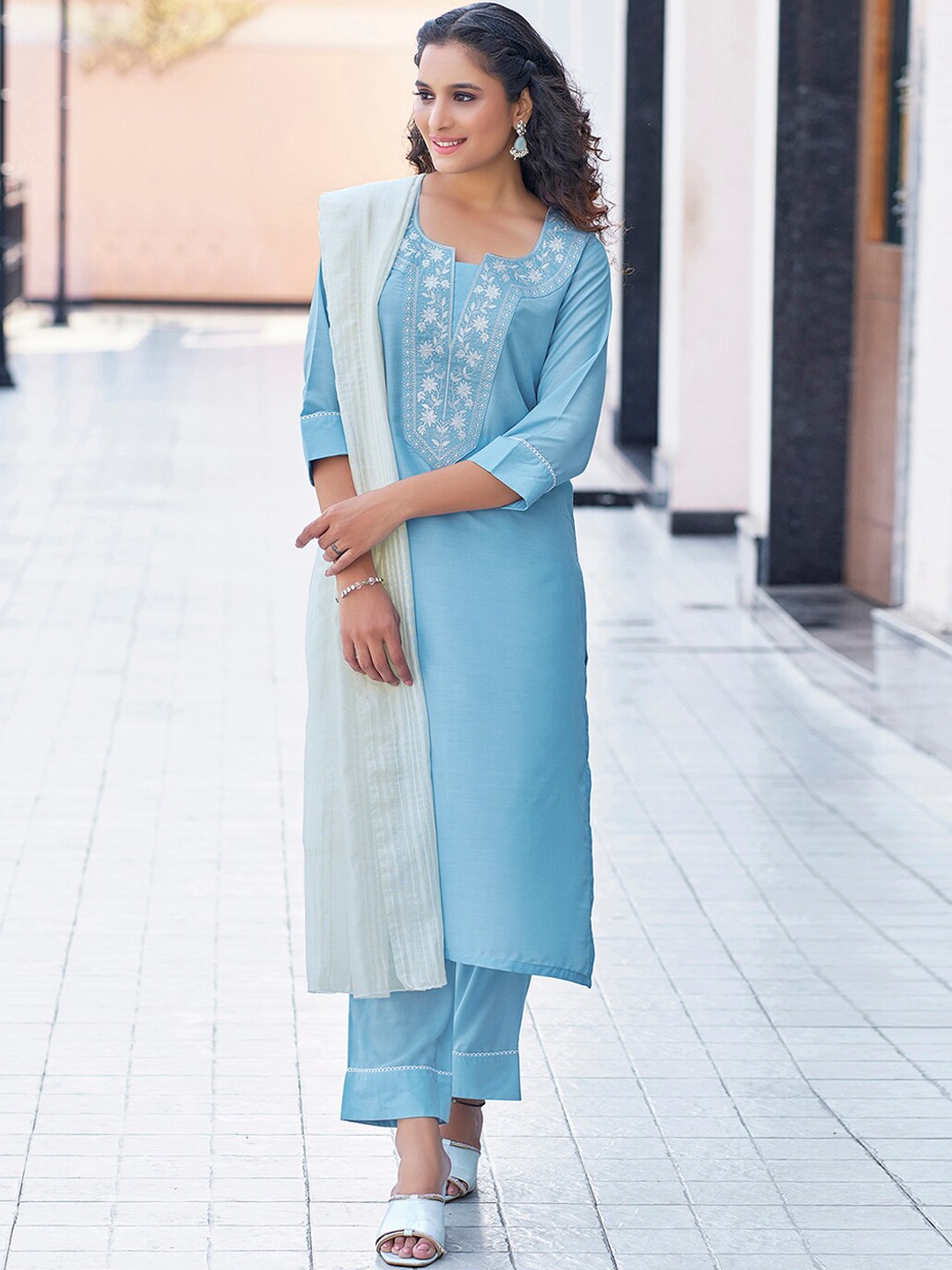 

KALINI Floral Embroidered Straight Thread Work Kurta with Trousers & Dupatta, Turquoise blue