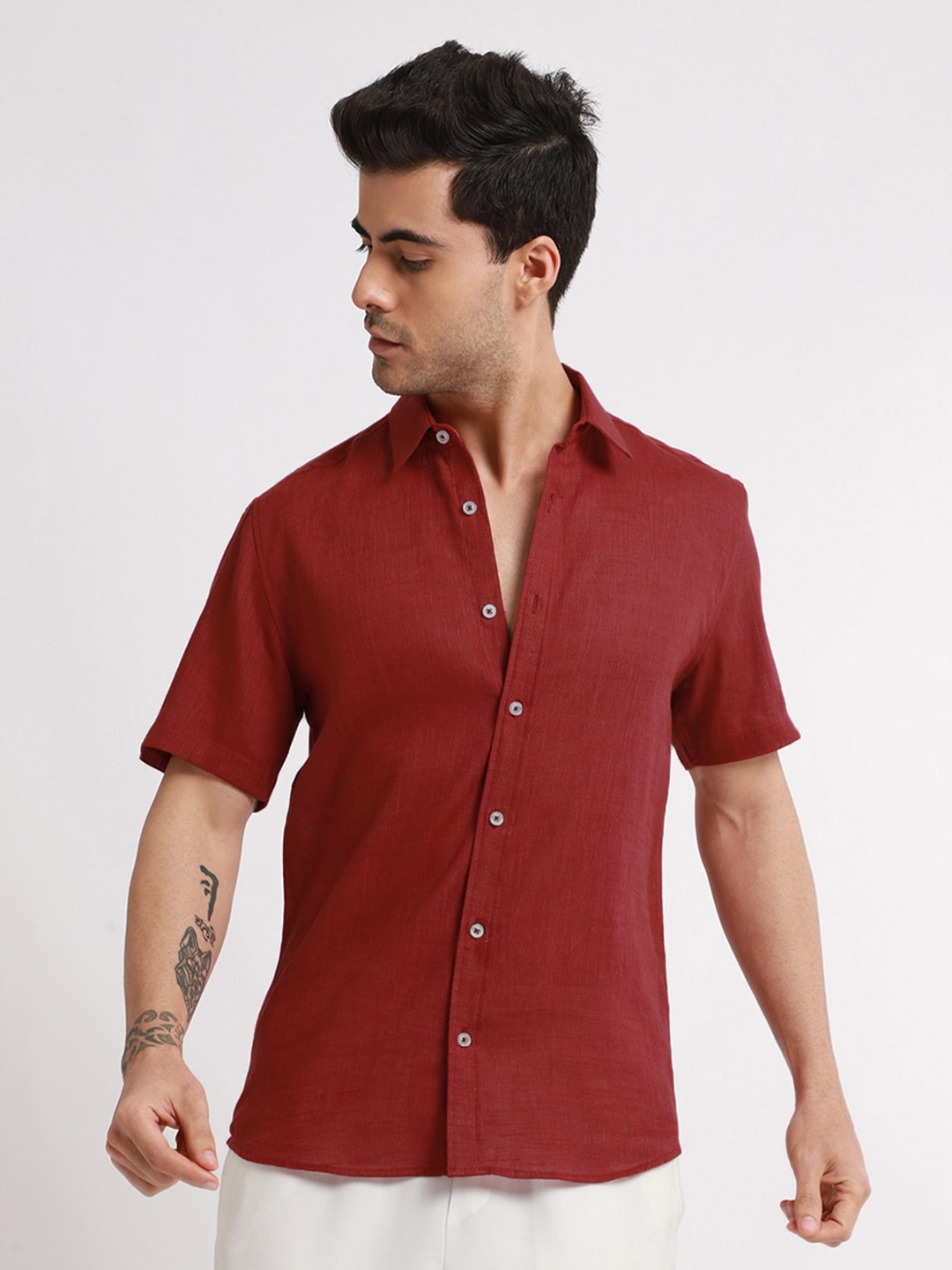 

Banana Club Classic Spread Collar Short Sleeves Linen Regular Fit Casual Shirt, Red