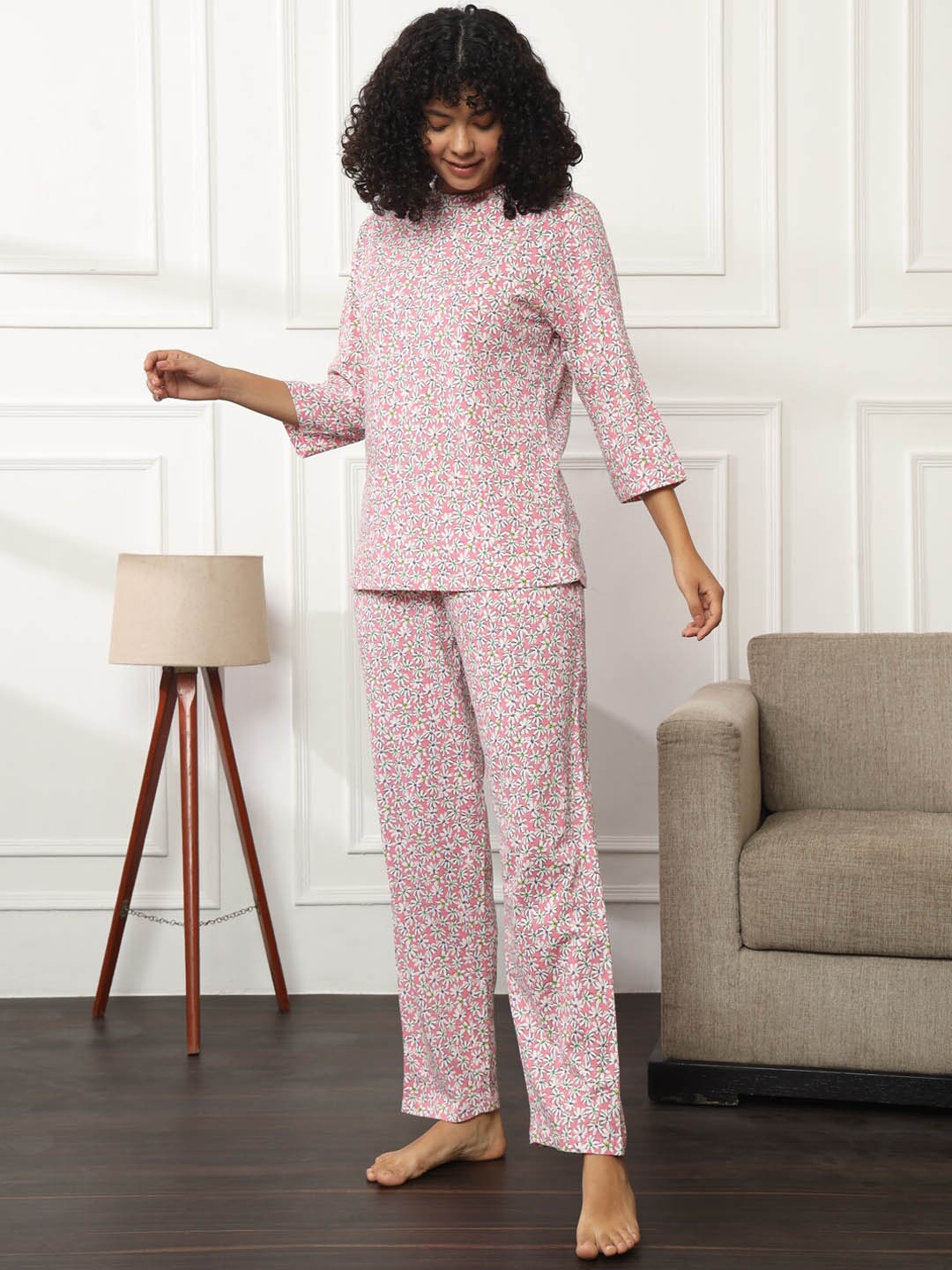 

Bannos Swagger Pink Floral Printed Pure Cotton Night Suit