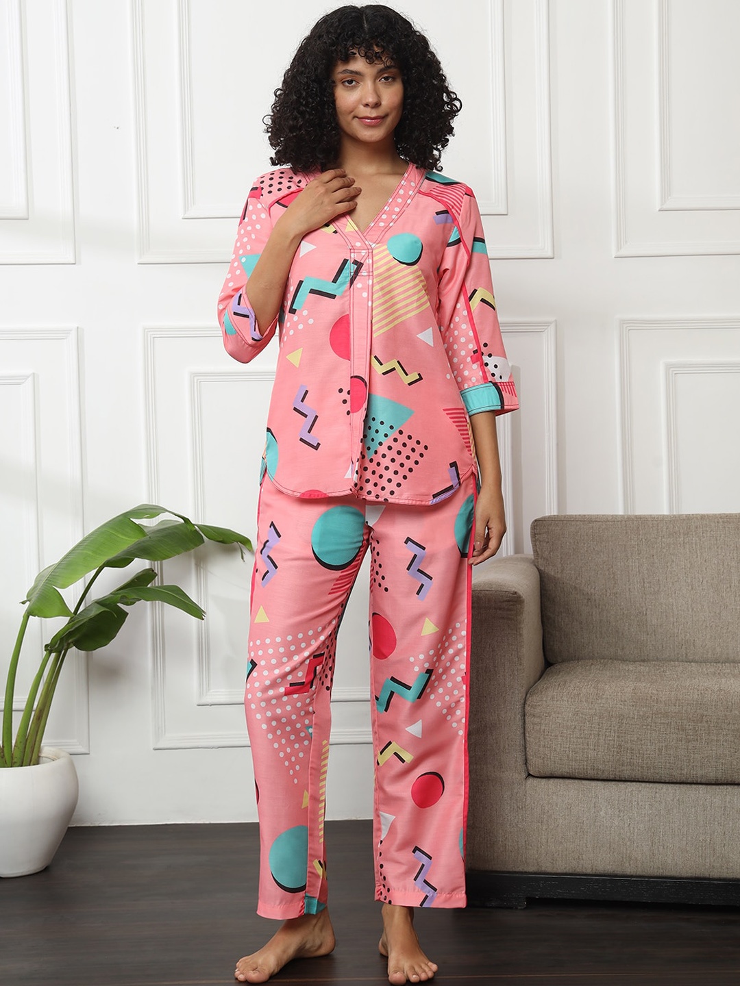 

Bannos Swagger Peach-Coloured Geometric Printed Night Suit