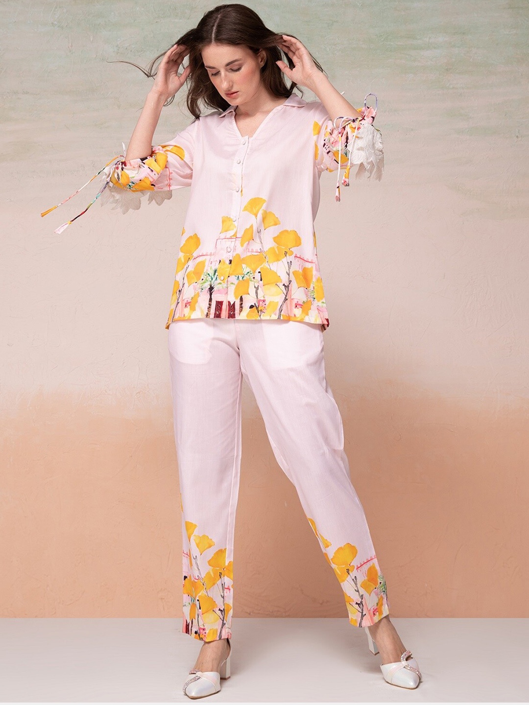 

Bannos Swagger Peach-Coloured Floral Printed Top With Trouser