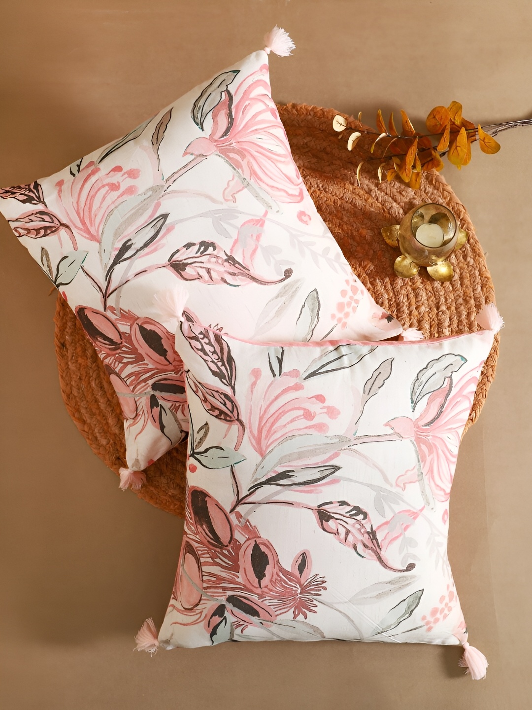 

TARAN LIVING White & Pink 2 Pieces Floral Square Cotton Cushion Covers