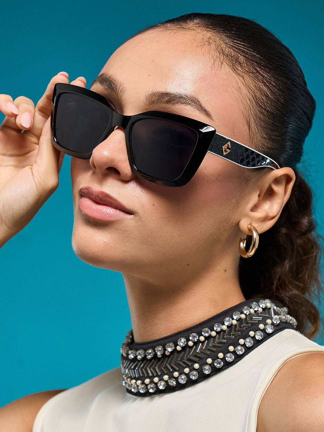 

HASHTAG EYEWEAR Women Wayfarer Sunglasses With UV Protected Lens W-9095-black