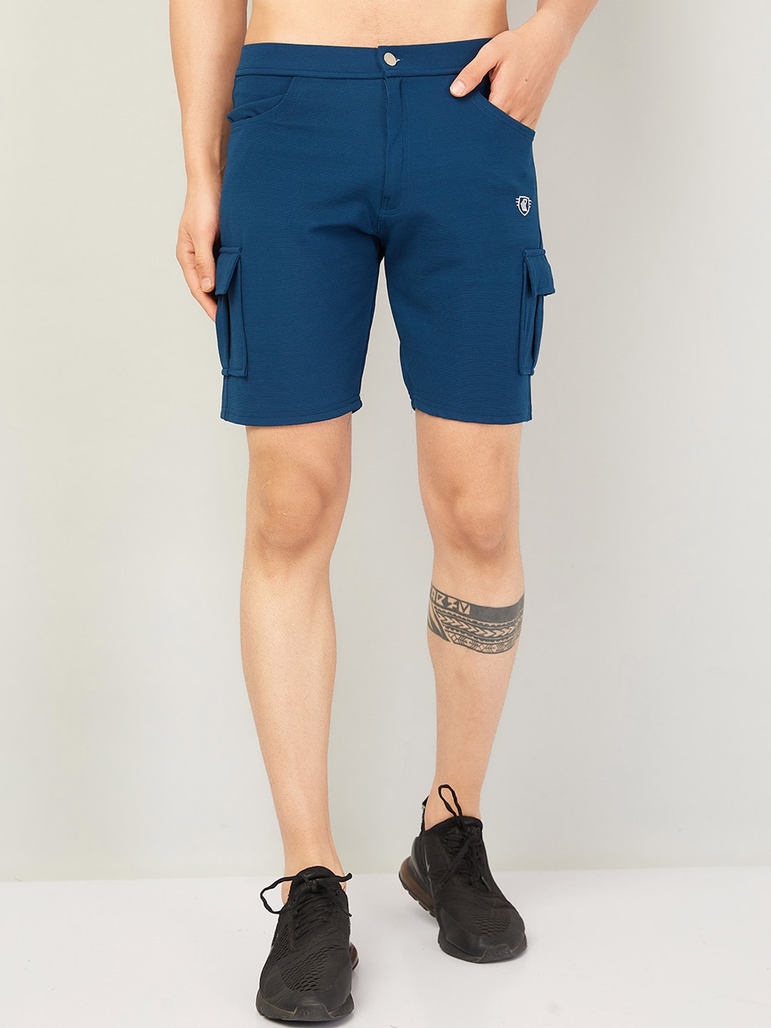 

WE PERFECT Men Mid-Rise Sports Cargo Shorts, Blue